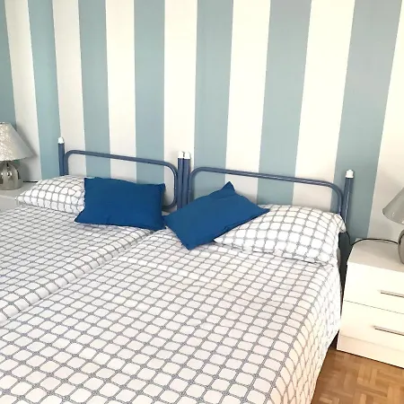 Holiday home 4 Bedrooms House With Enclosed Garden At Pradoluengo