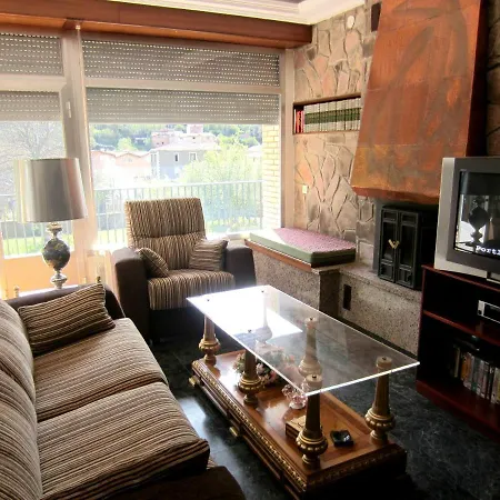 4 Bedrooms House With Enclosed Garden At Holiday home *